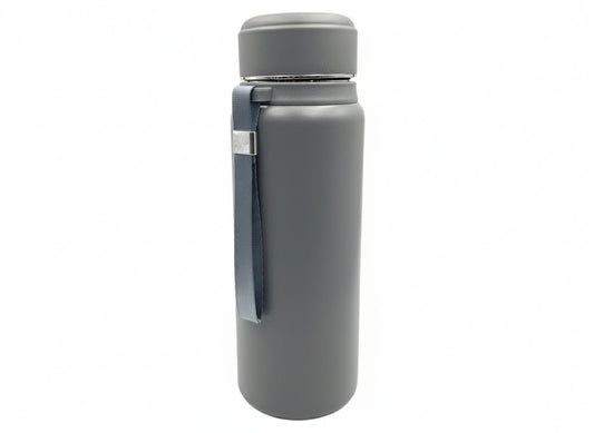 Insulated stainless steel water bottle